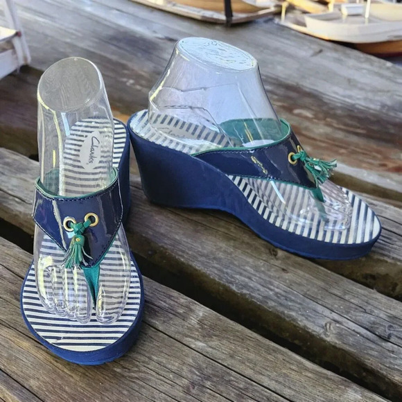 Clarks Yacht Flash Wedge Thong Sandals Size 9 Blue Green Tassels Coastal - Picture 1 of 8